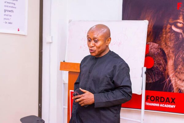 How to Build a Professional Public Speaking Business: The 2 Keys Every Speaker Must Master